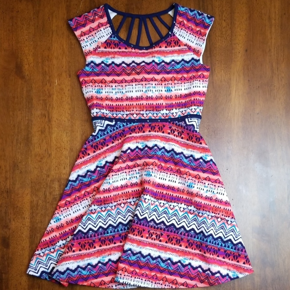 Girl's dress, 7